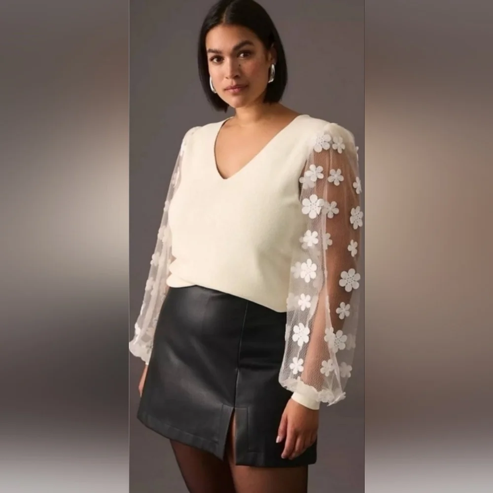 Anthropologie Dolan White Top with Sheer Floral Sleeves - Picture 2 of 8